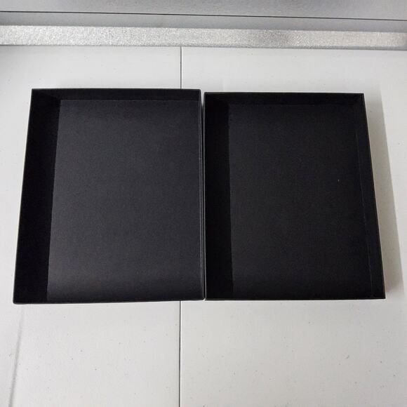 Chanel Box Samll Flat 10 x 8 x 1.5  inches Empty Girft Box‎ - Picture 9 of 12